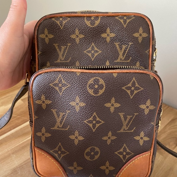 Authentic Louis Vuitton Amazon crossbody - Picture 6 of 16